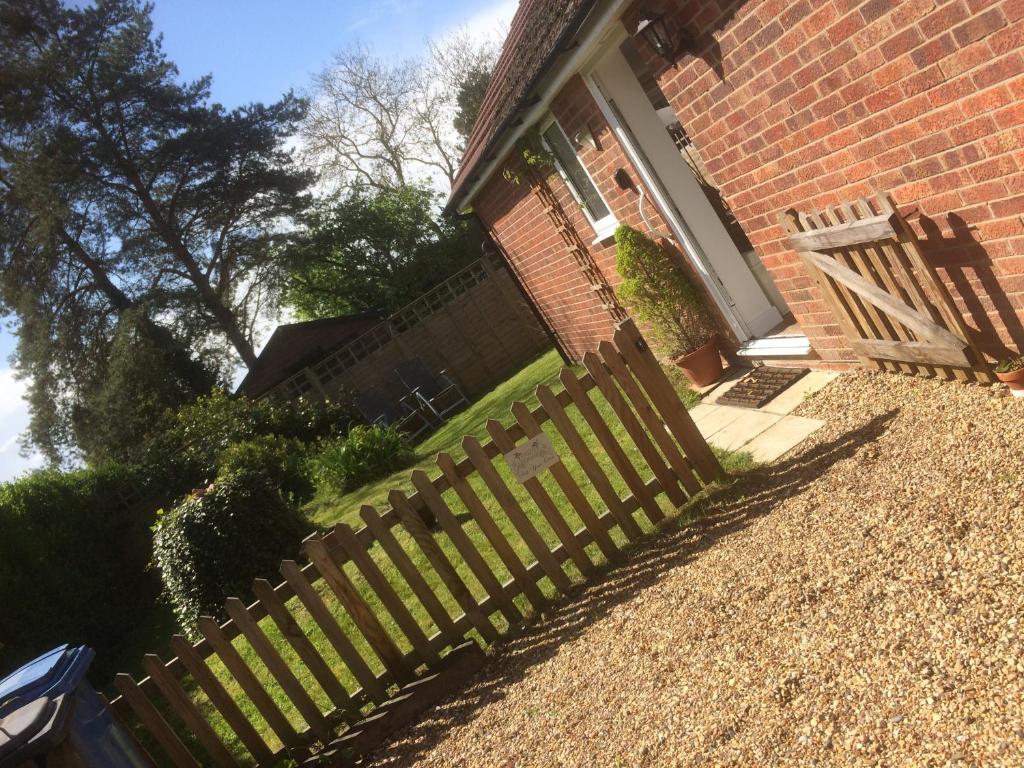 Chestnut Cottage (East Bergholt) 