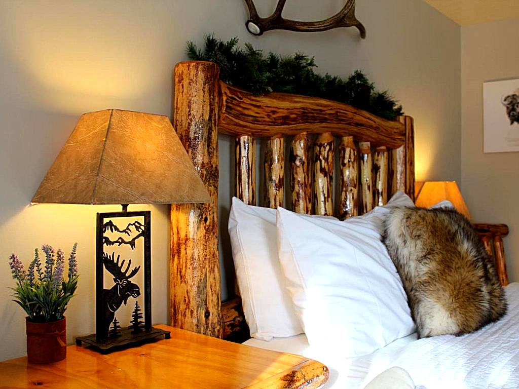 The Evergreen (West Yellowstone) 