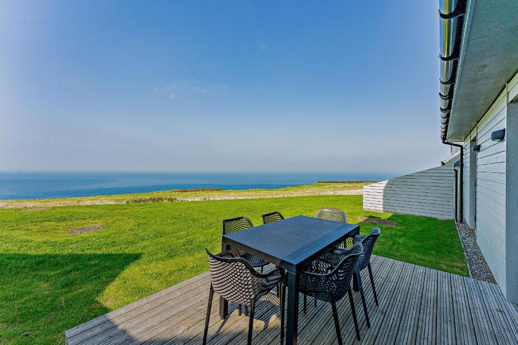18 - 3 Bedroom Cottage - LP